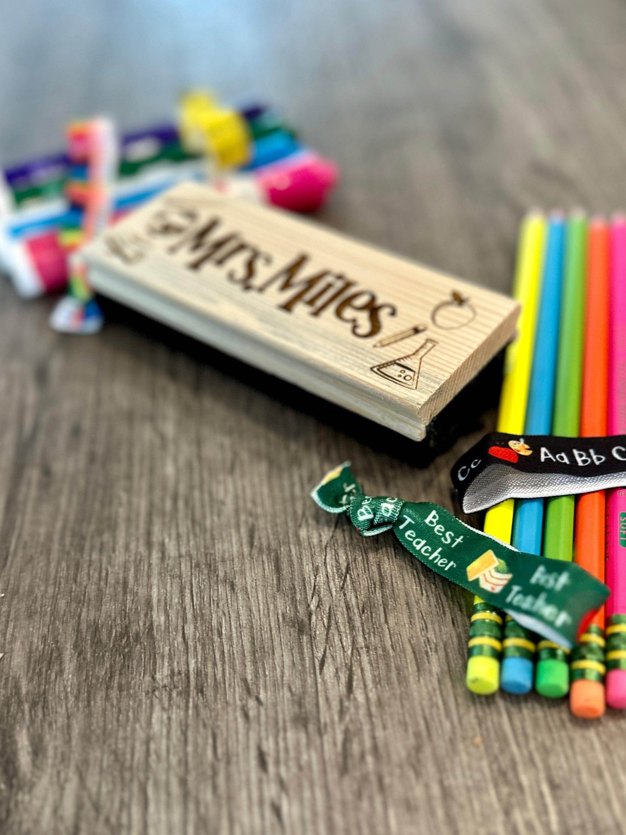 Bundle Teacher post it holder & dry eraser gift set, personalized teacher appreciation gift - Coastal Chaos LLC